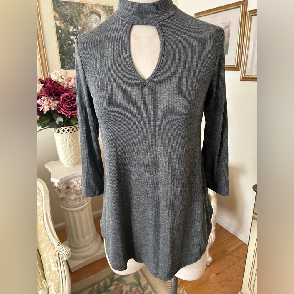 Glaze almost new gray mock neck keyhole top size S